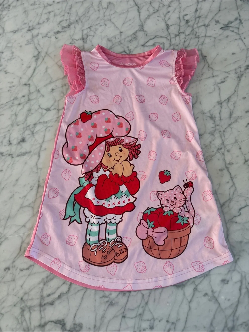 Toddler girl strawberry shortcake nightgown Sz 4T Ruffle Sleeve